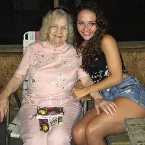 Meet your Posher, Brianna